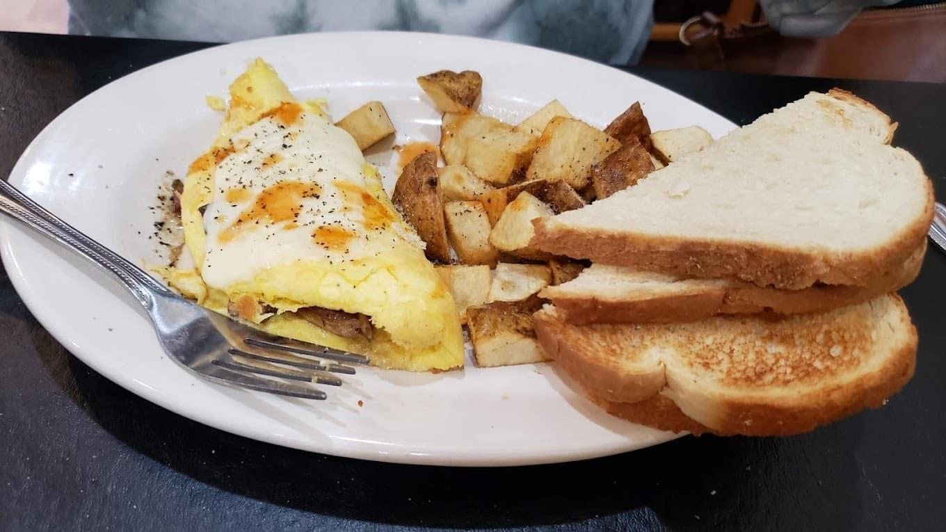 12 Best Restaurants in Blue Ridge, GA