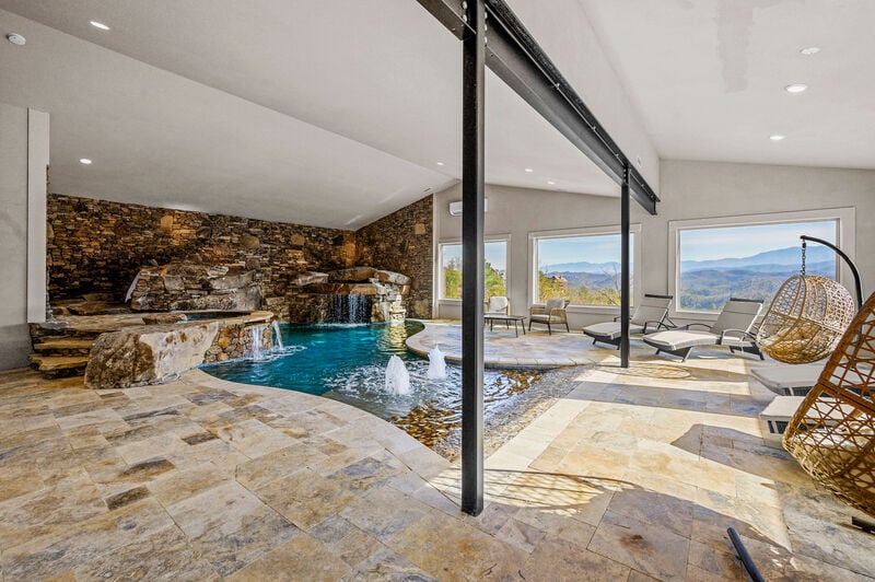 Thing To Do Luxury Cabins With Pools