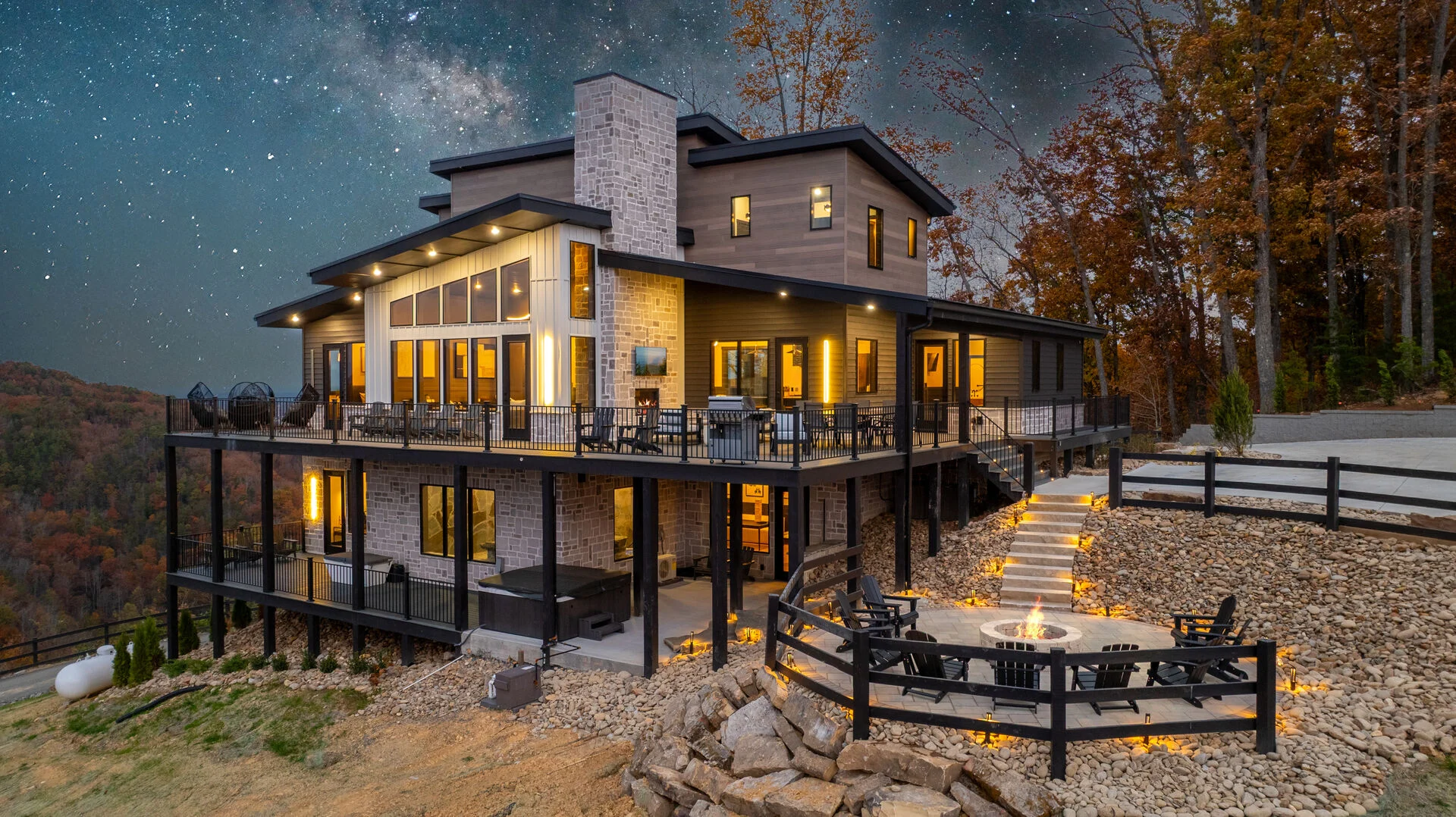 Skycrest Heights outdoor entertaining — luxury large group cabin Pigeon Forge