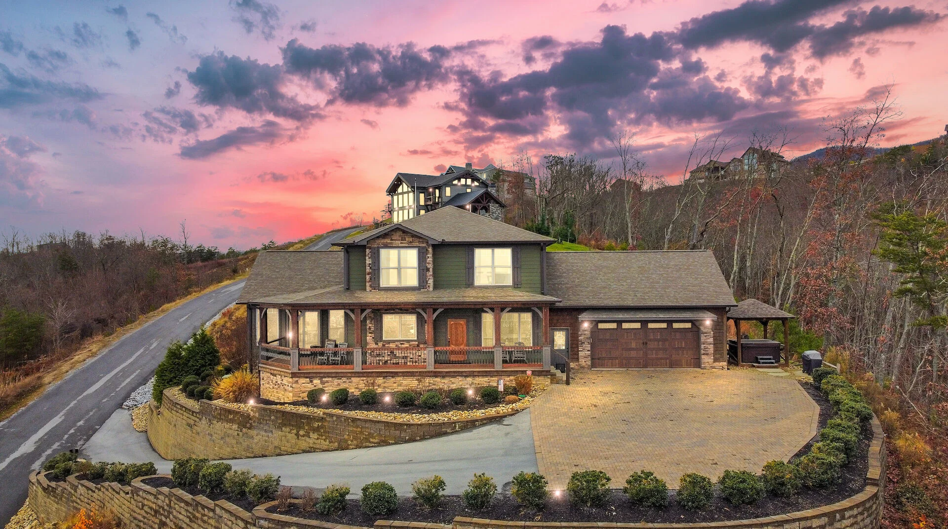 Summit Sunrise private garage — rare amenity Pigeon Forge mountain vacation rentals